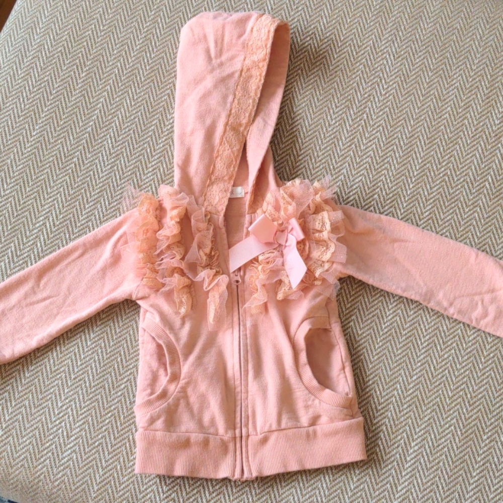 3/$20 Lace and bows hooded Zip sweatshirt